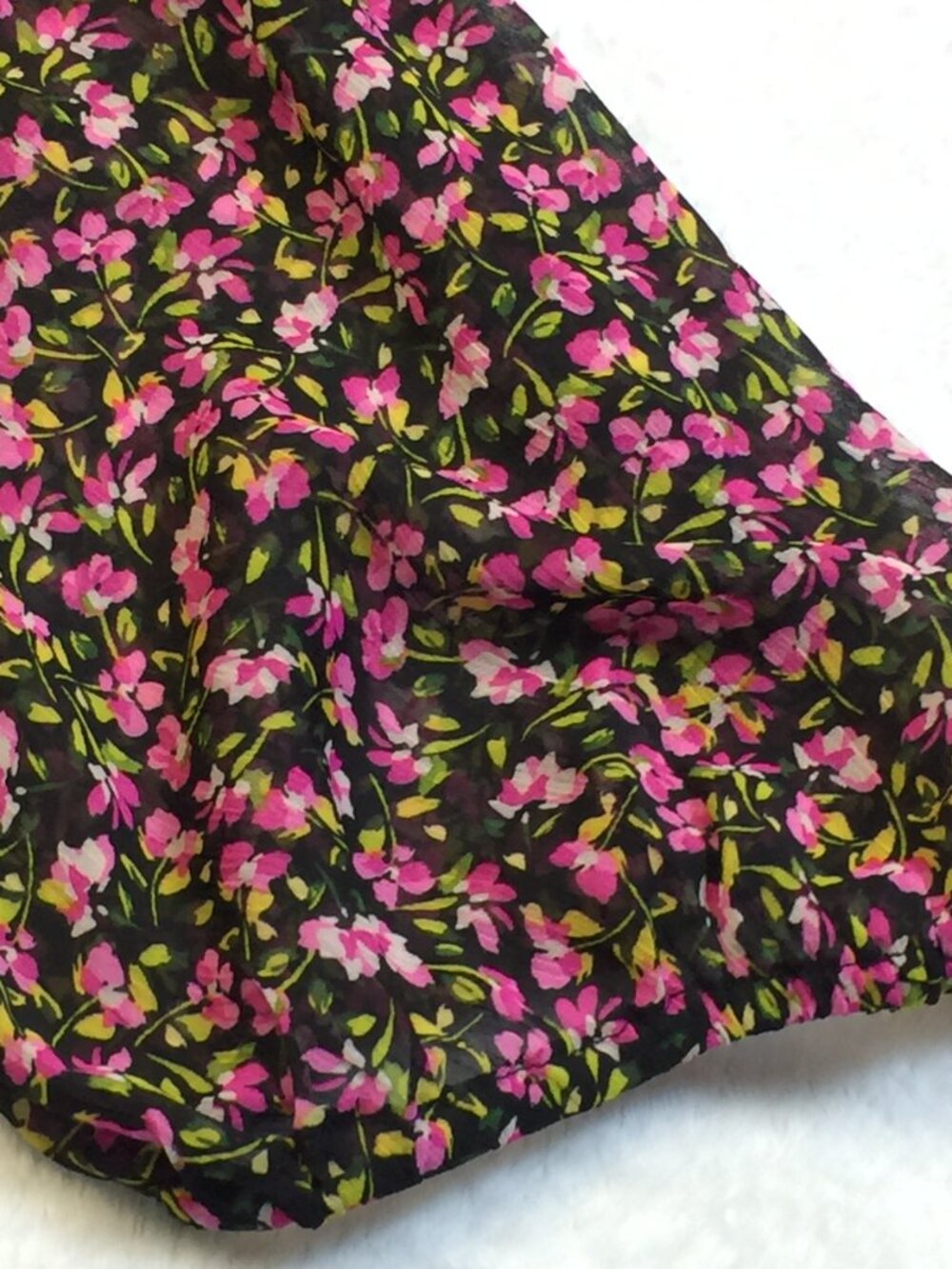 CeCe Mini Dress Size M Womans Black Pink Floral Print V-Neck Tiered Short Sleeve - Picture 13 of 13